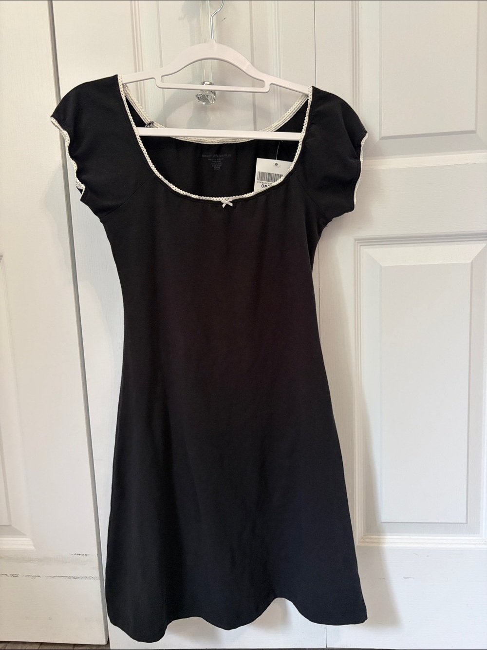 BNWT Brandy Melville Black Scoop Neck Short Sleeve Dress with bow